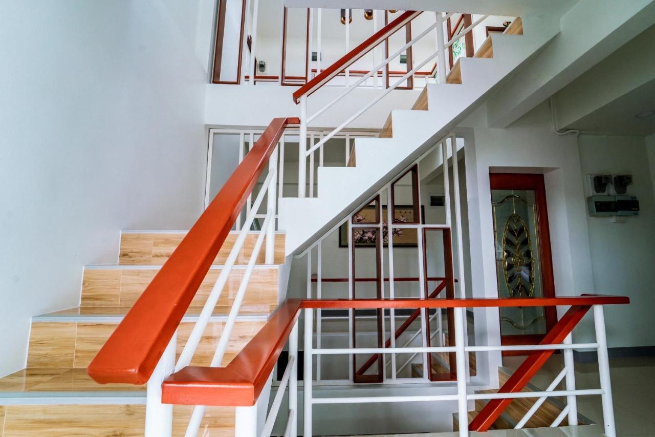 Mind And Punpun Apartment Surat Thani Exteriör bild